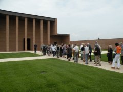 28 GIUGNO 2009 - I soci della So.Crem ieri in visita al tempio - Società per la Cremazione